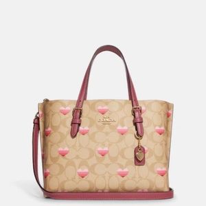 NWT Coach Mollie Tote 25 In Signature Canvas With  Stripe Heart Print CA252